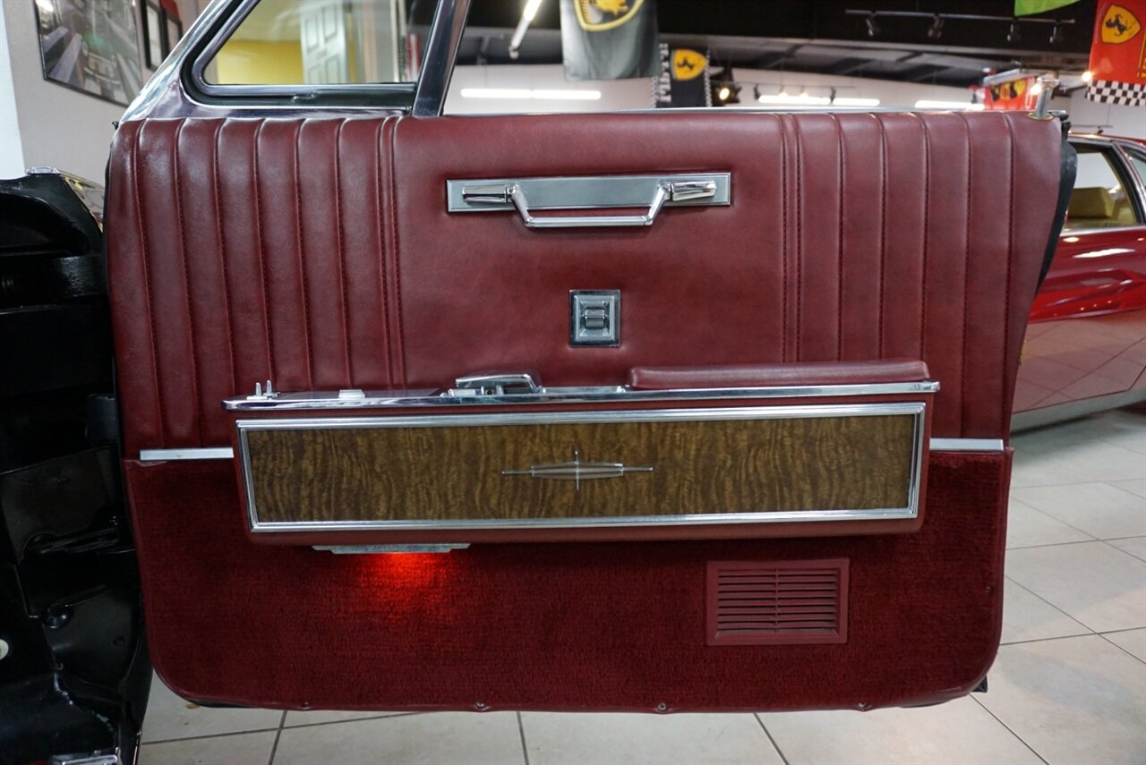 1967 Lincoln Continental Convertible   - Photo 18 - Naples, FL 34104