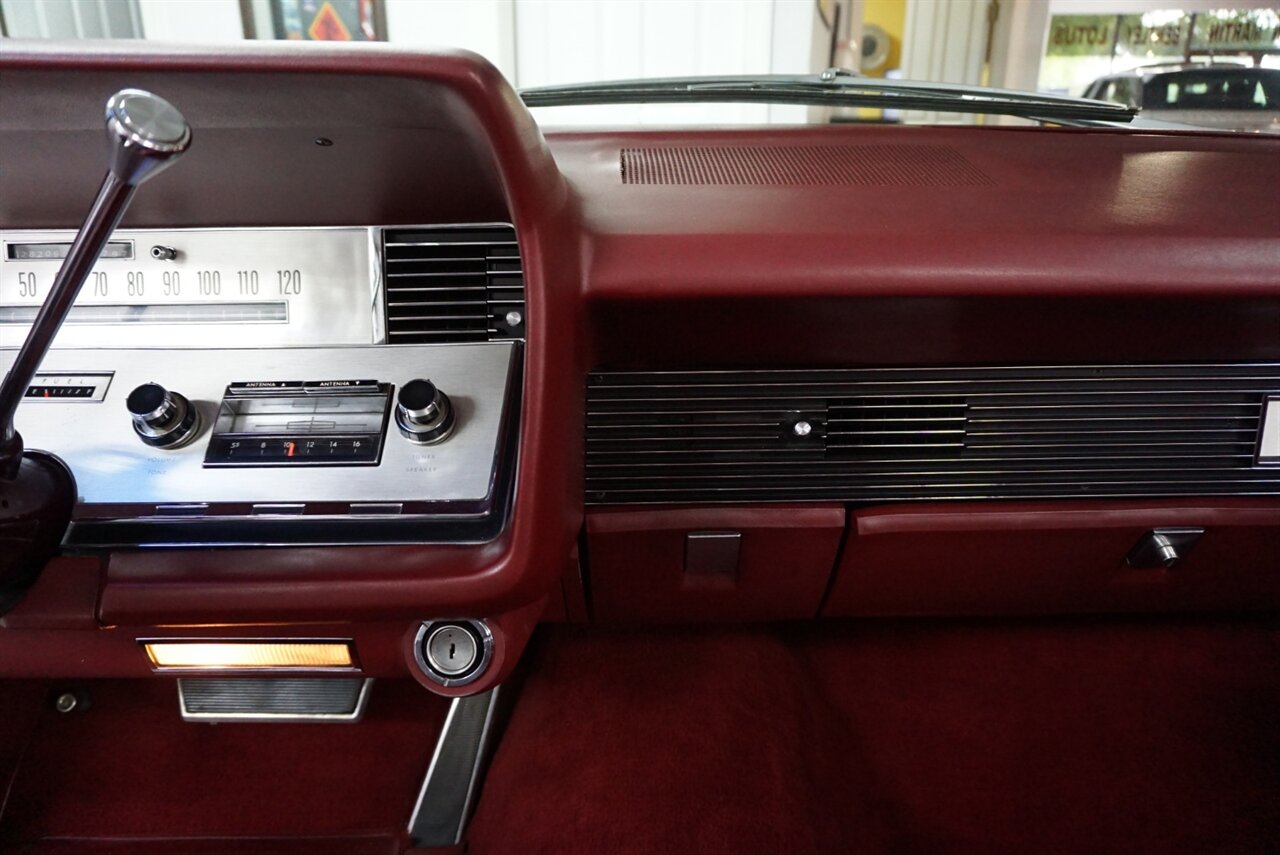 1967 Lincoln Continental Convertible   - Photo 13 - Naples, FL 34104