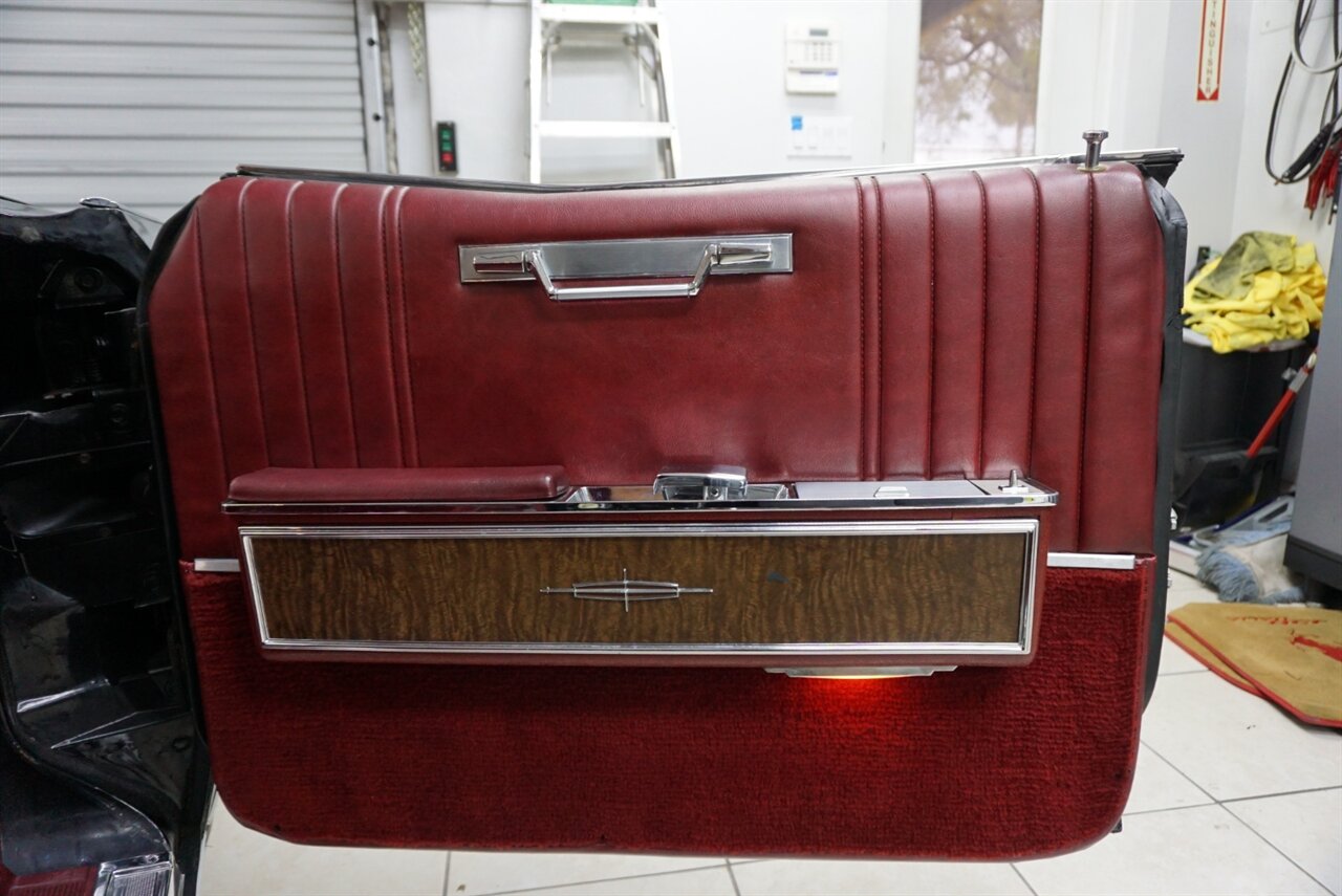 1967 Lincoln Continental Convertible   - Photo 19 - Naples, FL 34104