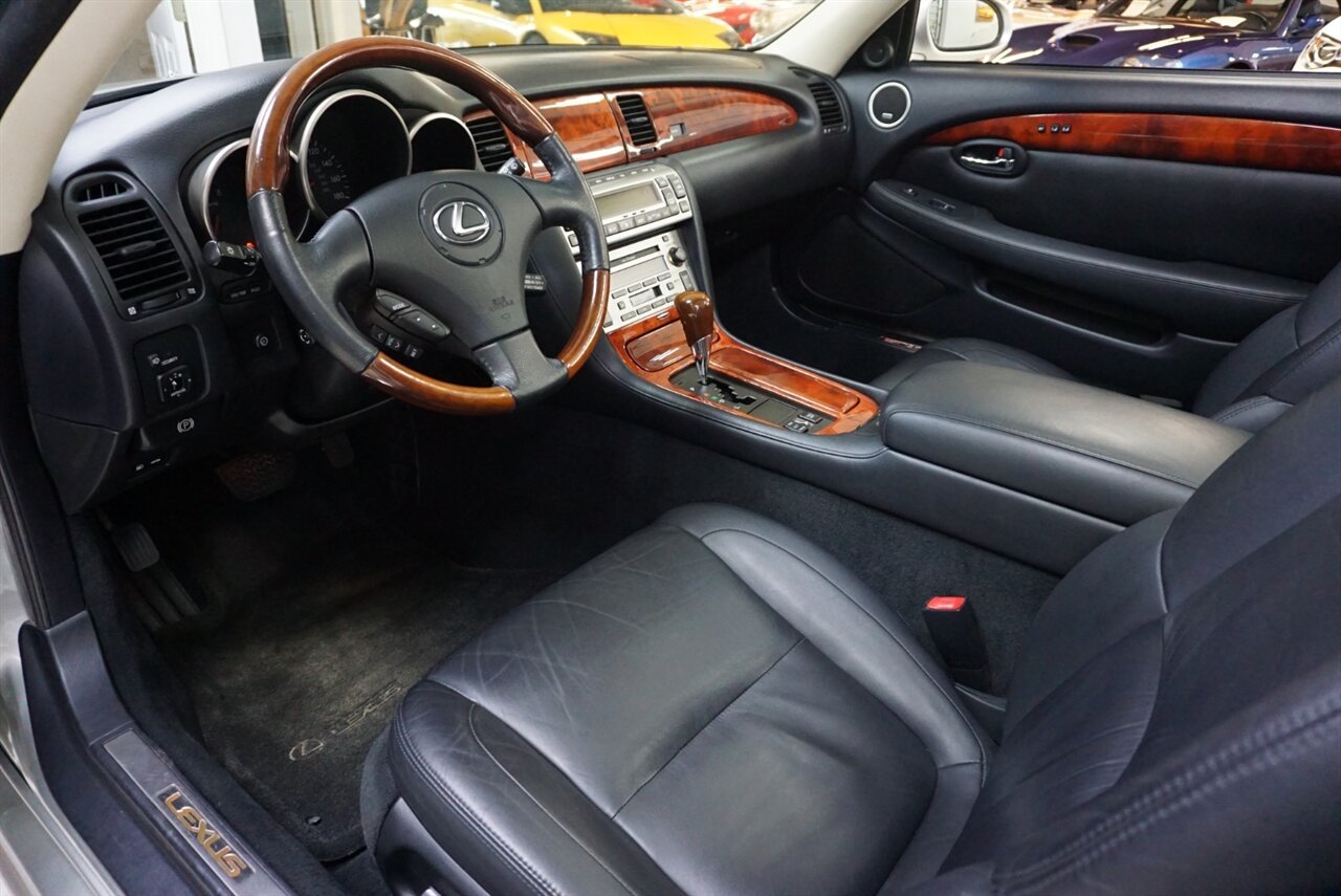 2002 Lexus SC 430   - Photo 2 - Naples, FL 34104