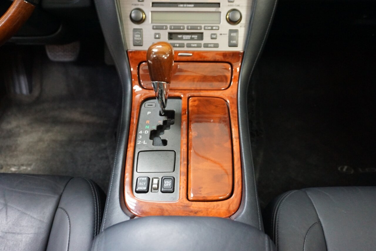 2002 Lexus SC 430   - Photo 15 - Naples, FL 34104