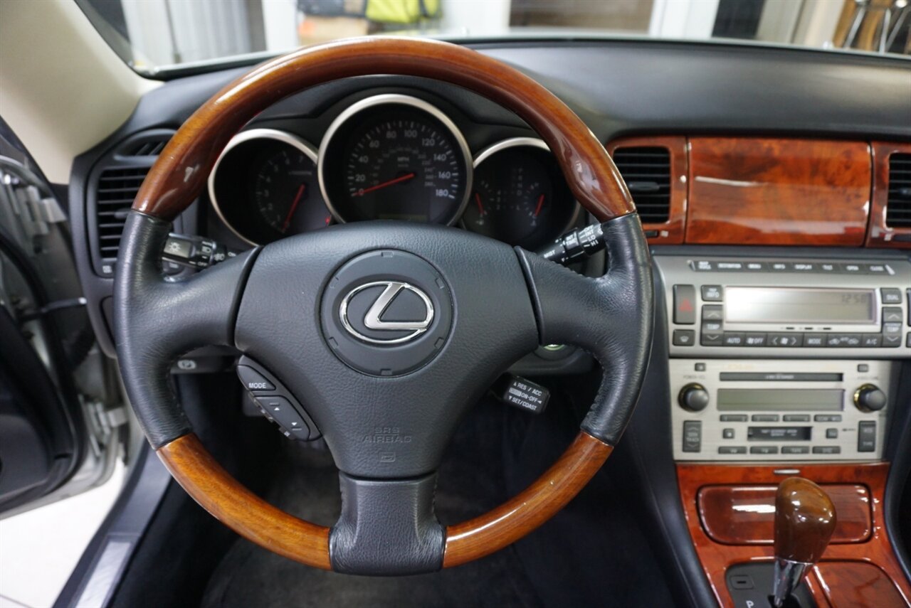 2002 Lexus SC 430   - Photo 13 - Naples, FL 34104