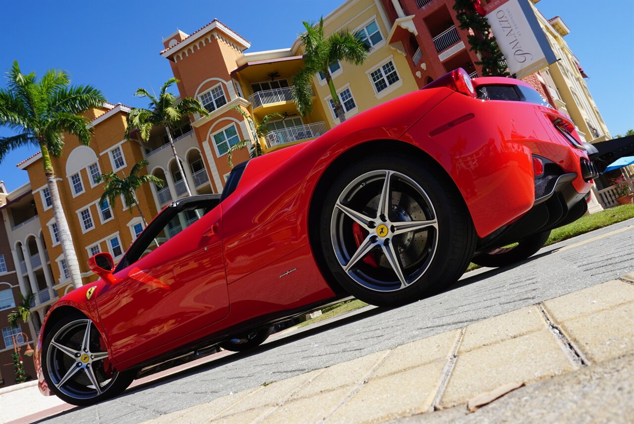2013 Ferrari 458 Spider   - Photo 39 - Naples, FL 34104