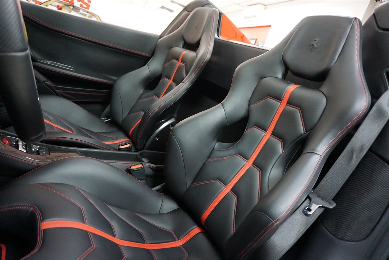 2013 Ferrari 458 Spider   - Photo 11 - Naples, FL 34104