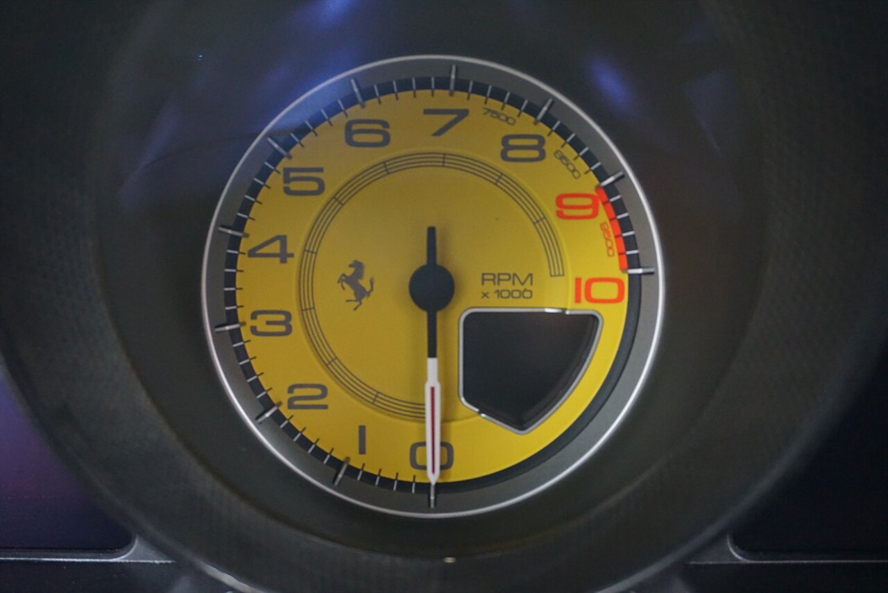 2013 Ferrari 458 Spider   - Photo 33 - Naples, FL 34104