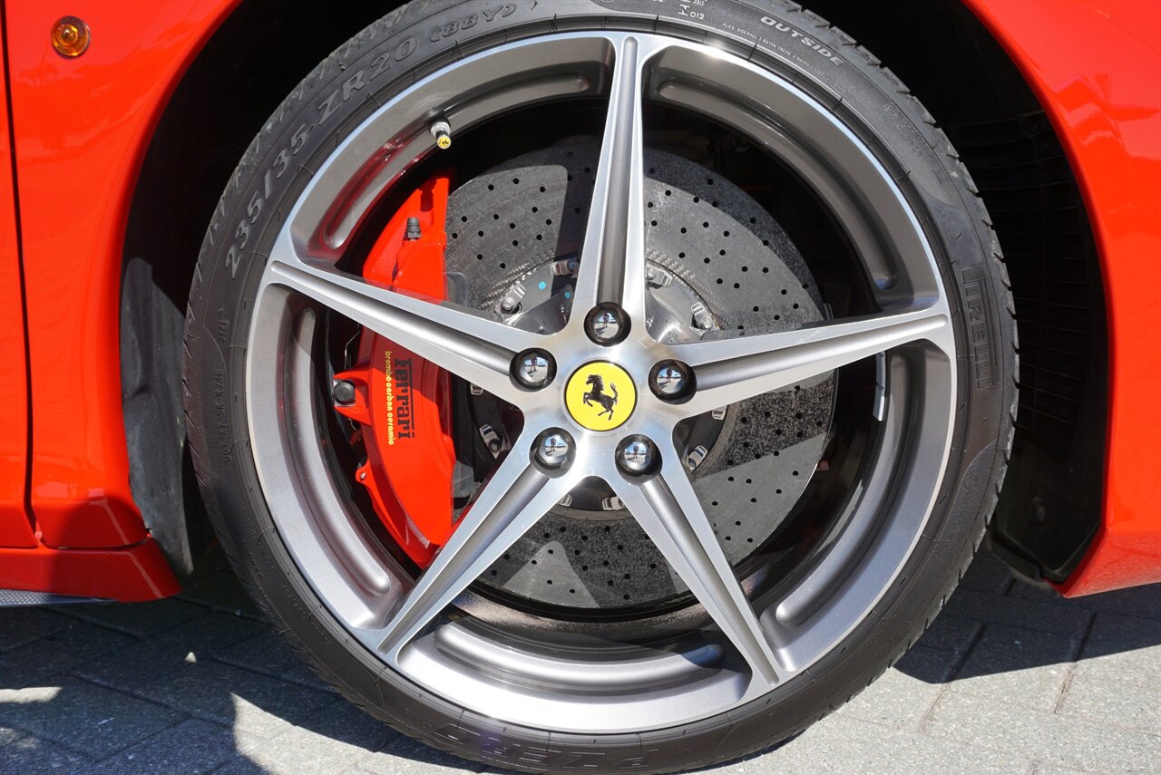 2013 Ferrari 458 Spider   - Photo 29 - Naples, FL 34104