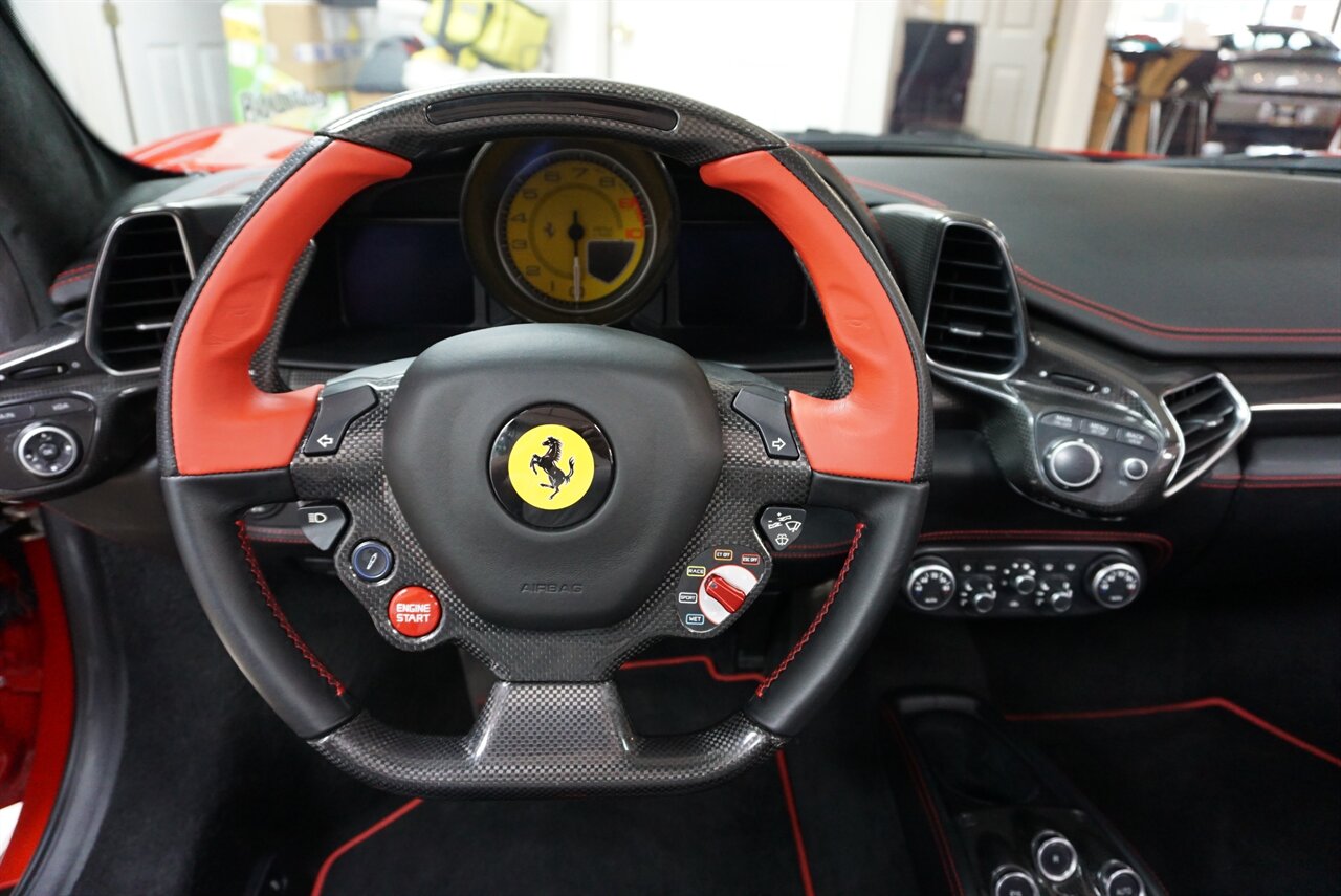 2013 Ferrari 458 Spider   - Photo 12 - Naples, FL 34104