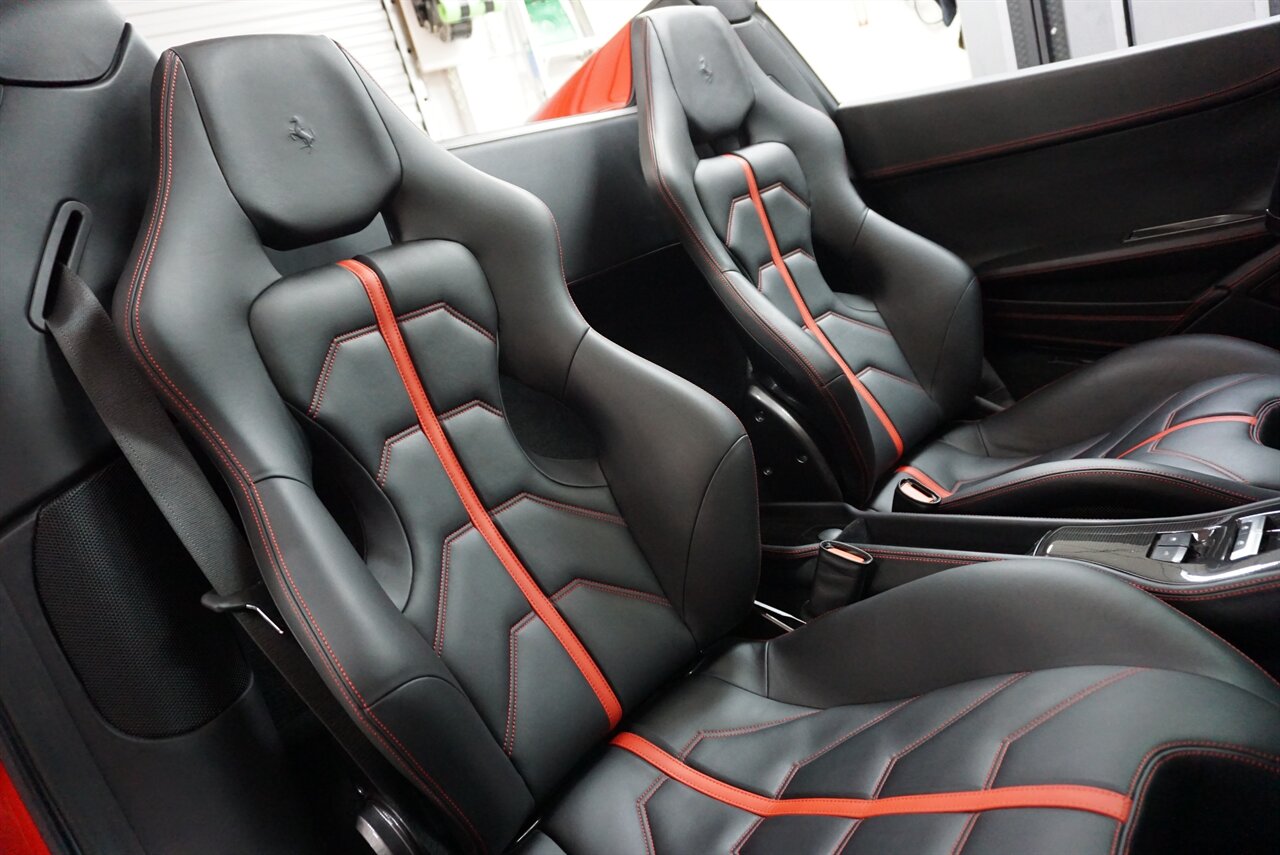 2013 Ferrari 458 Spider   - Photo 20 - Naples, FL 34104