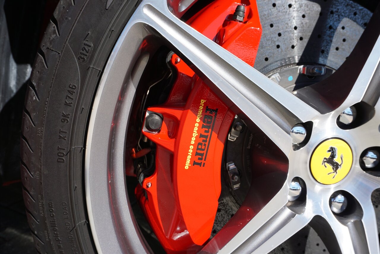 2013 Ferrari 458 Spider   - Photo 31 - Naples, FL 34104