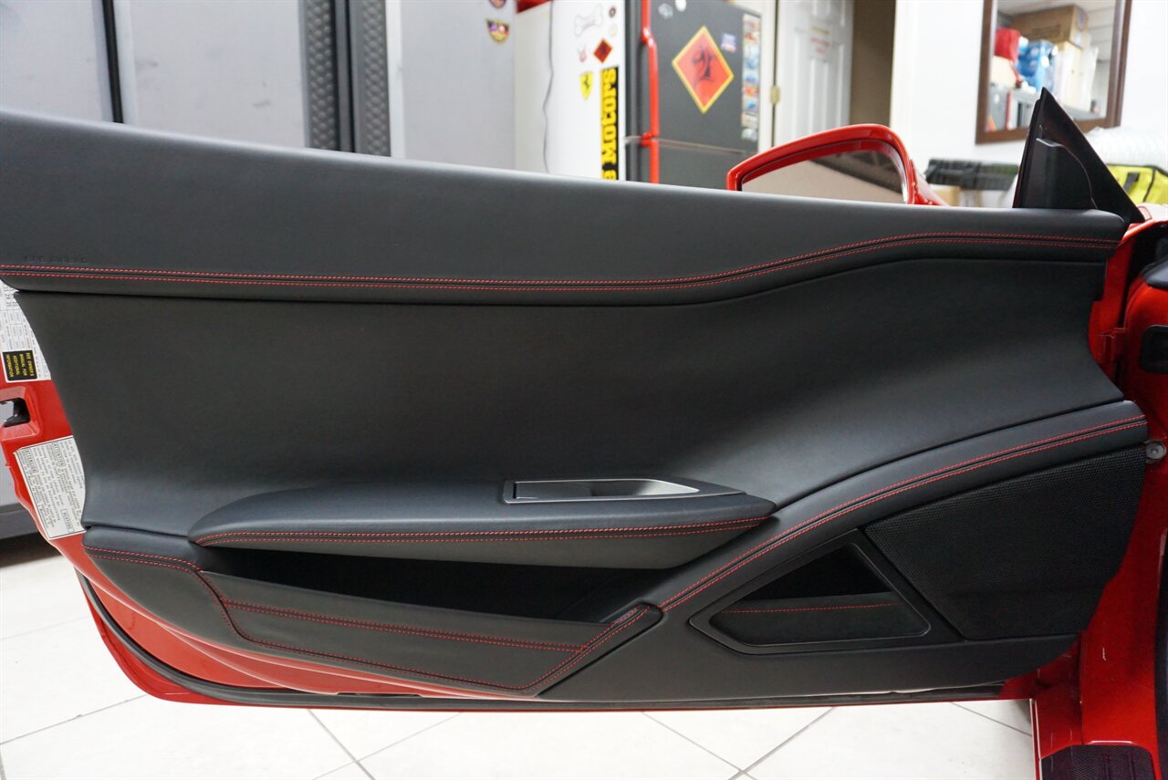 2013 Ferrari 458 Spider   - Photo 10 - Naples, FL 34104