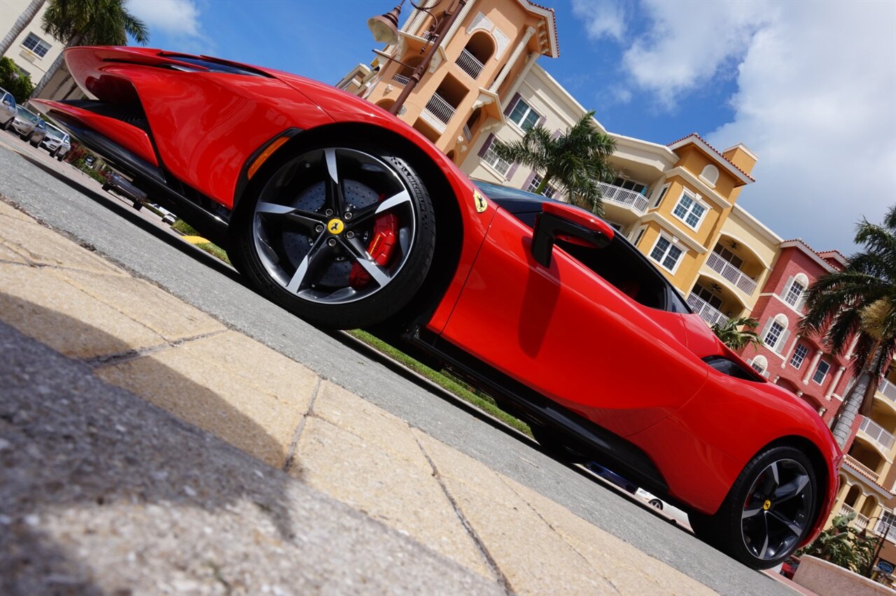 2021 Ferrari SF90 Stradale Assetto Fiorano   - Photo 62 - Naples, FL 34104