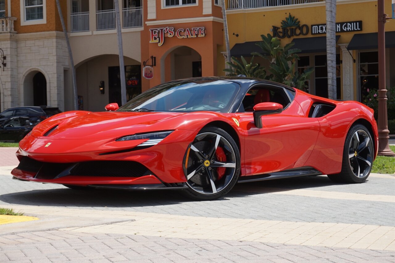 2021 Ferrari SF90 Stradale Assetto Fiorano   - Photo 10 - Naples, FL 34104