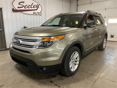 2013 Ford Explorer XLT   - Photo 2 - Saint Louis, MI 48880-9800
