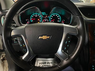 2014 Chevrolet Traverse LT   - Photo 9 - Saint Louis, MI 48880-9800