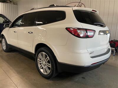 2014 Chevrolet Traverse LT   - Photo 5 - Saint Louis, MI 48880-9800