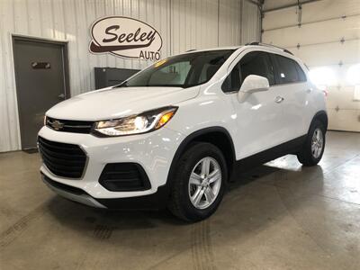 2020 Chevrolet Trax LT   - Photo 2 - Saint Louis, MI 48880-9800