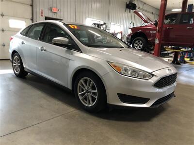 2017 Ford Focus SE   - Photo 5 - Saint Louis, MI 48880-9800