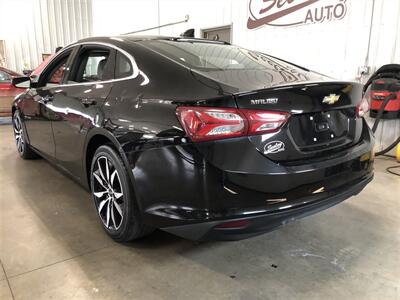 2020 Chevrolet Malibu LT   - Photo 6 - Saint Louis, MI 48880-9800