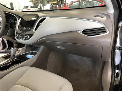 2020 Chevrolet Malibu LT   - Photo 18 - Saint Louis, MI 48880-9800