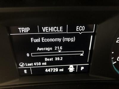 2020 Chevrolet Malibu LT   - Photo 8 - Saint Louis, MI 48880-9800