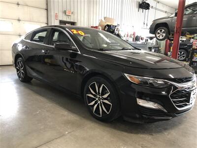 2020 Chevrolet Malibu LT   - Photo 4 - Saint Louis, MI 48880-9800