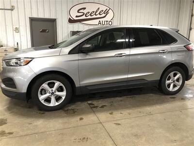 2020 Ford Edge SE   - Photo 2 - Saint Louis, MI 48880-9800