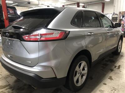 2020 Ford Edge SE   - Photo 5 - Saint Louis, MI 48880-9800