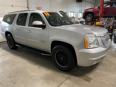 2013 GMC Yukon XL Denali   - Photo 5 - Saint Louis, MI 48880-9800