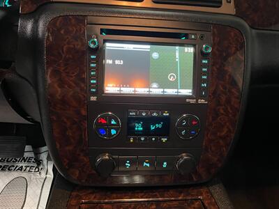 2013 GMC Yukon XL Denali   - Photo 15 - Saint Louis, MI 48880-9800