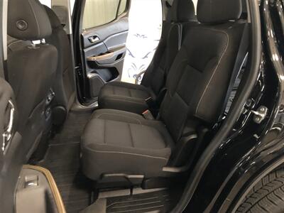 2021 GMC Acadia SLE   - Photo 16 - Saint Louis, MI 48880-9800