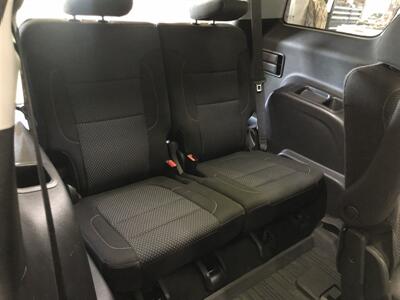 2021 GMC Acadia SLE   - Photo 20 - Saint Louis, MI 48880-9800