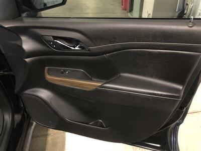 2021 GMC Acadia SLE   - Photo 23 - Saint Louis, MI 48880-9800