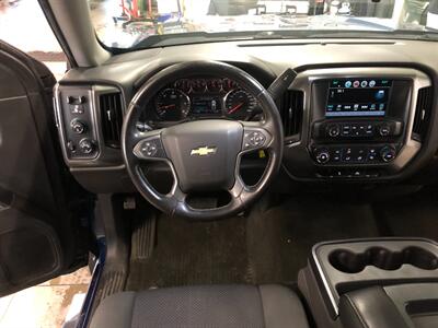 2017 Chevrolet Silverado 1500 LT   - Photo 9 - Saint Louis, MI 48880-9800