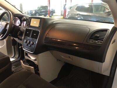 2019 Dodge Grand Caravan SE   - Photo 19 - Saint Louis, MI 48880-9800