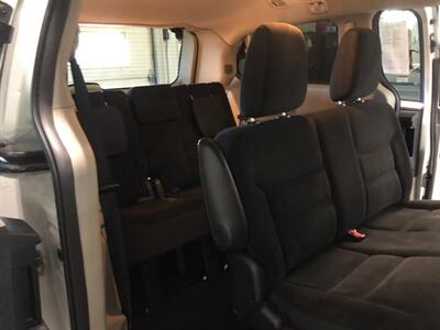 2019 Dodge Grand Caravan SE   - Photo 17 - Saint Louis, MI 48880-9800