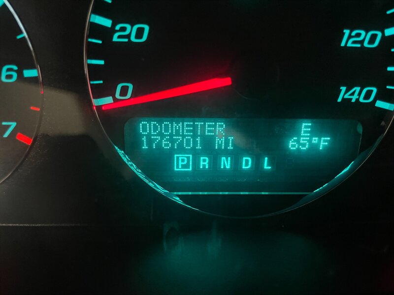 2013 Chevrolet Impala LTZ - Photo 10 - Saint Louis, MI 48880-9800