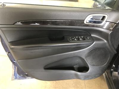 2012 Jeep Grand Cherokee Laredo   - Photo 19 - Saint Louis, MI 48880-9800