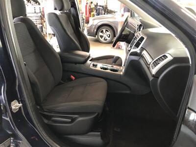 2012 Jeep Grand Cherokee Laredo   - Photo 16 - Saint Louis, MI 48880-9800