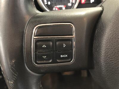 2012 Jeep Grand Cherokee Laredo   - Photo 10 - Saint Louis, MI 48880-9800