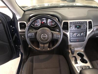 2012 Jeep Grand Cherokee Laredo   - Photo 8 - Saint Louis, MI 48880-9800