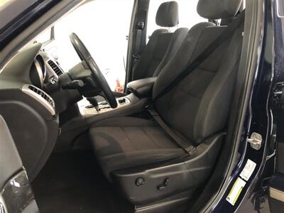 2012 Jeep Grand Cherokee Laredo   - Photo 14 - Saint Louis, MI 48880-9800
