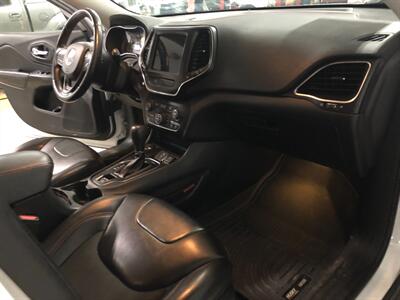 2019 Jeep Cherokee Trailhawk   - Photo 20 - Saint Louis, MI 48880-9800