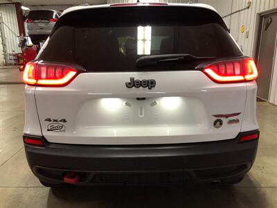 2019 Jeep Cherokee Trailhawk   - Photo 25 - Saint Louis, MI 48880-9800