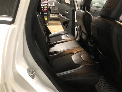 2019 Jeep Cherokee Trailhawk   - Photo 19 - Saint Louis, MI 48880-9800