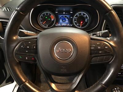 2019 Jeep Cherokee Trailhawk   - Photo 8 - Saint Louis, MI 48880-9800