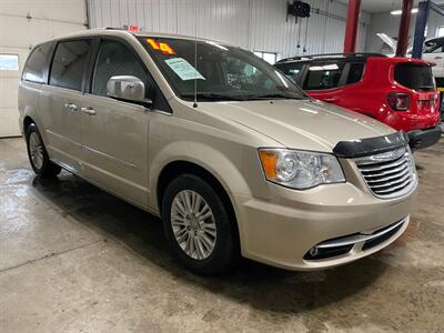 2014 Chrysler Town and Country Limited - Photo 5 - Saint Louis, MI 48880-9800