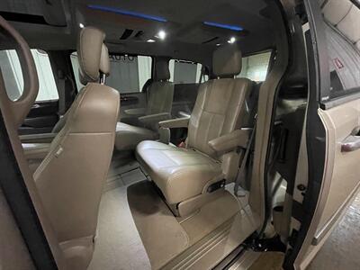 2014 Chrysler Town and Country Limited - Photo 16 - Saint Louis, MI 48880-9800
