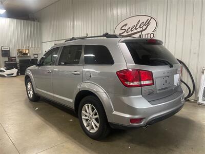 2018 Dodge Journey SXT - Photo 3 - Saint Louis, MI 48880-9800