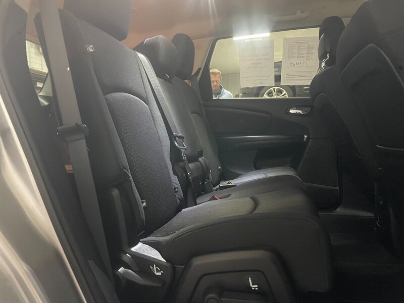 2018 Dodge Journey SXT - Photo 18 - Saint Louis, MI 48880-9800