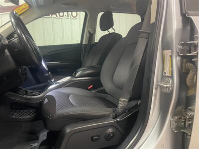 2018 Dodge Journey SXT - Photo 15 - Saint Louis, MI 48880-9800